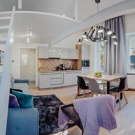 Lux Cieplice Апартаменты *